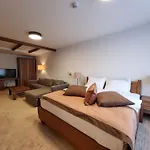 Apartmán Queen Privatni App U Sklopu Aparthotela Vucko 4*